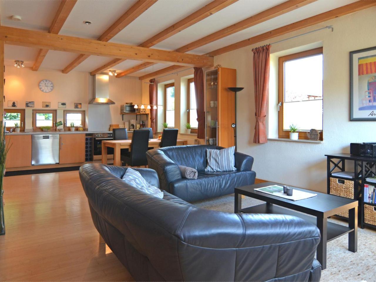 Apartment In Eslohe With Terrace Buitenkant foto