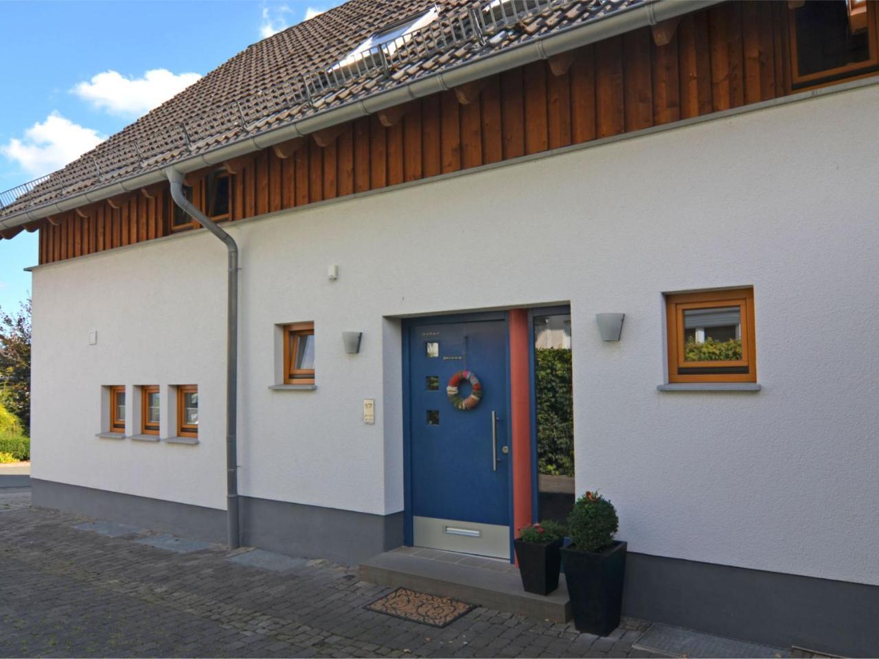Apartment In Eslohe With Terrace Buitenkant foto